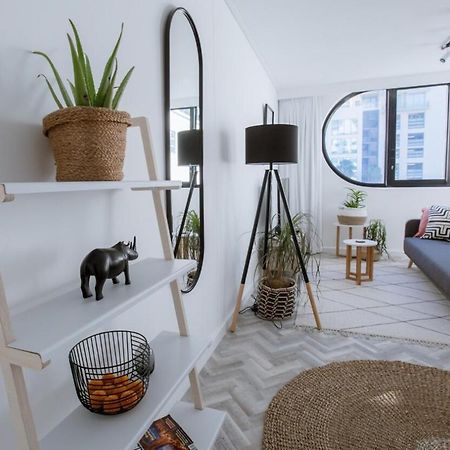 Stylish, Modern, Walk To Restaurants And Cbd Apartment Cape Town Exterior photo