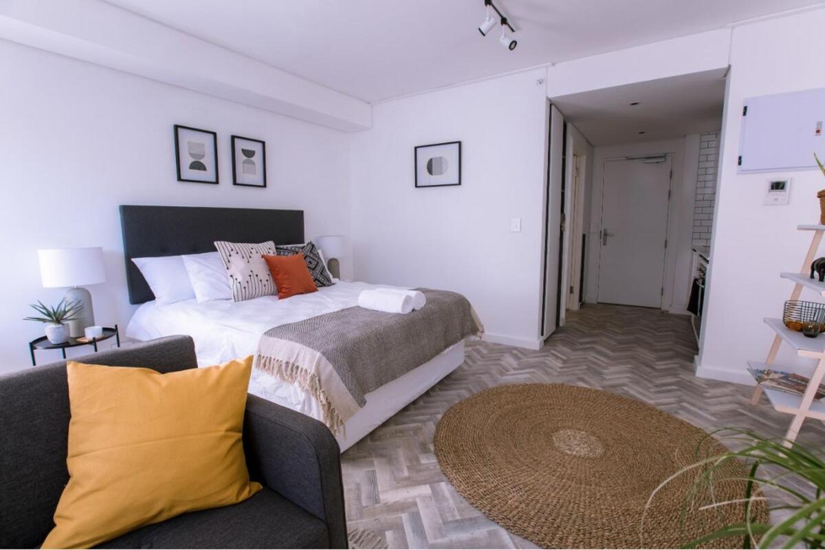 Stylish, Modern, Walk To Restaurants And Cbd Apartment Cape Town Exterior photo
